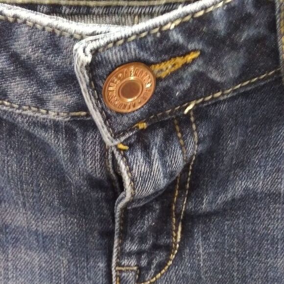 Aeropostale Bayla Skinny Tapered Leg Jeans 3/4 short - Picture 4 of 13